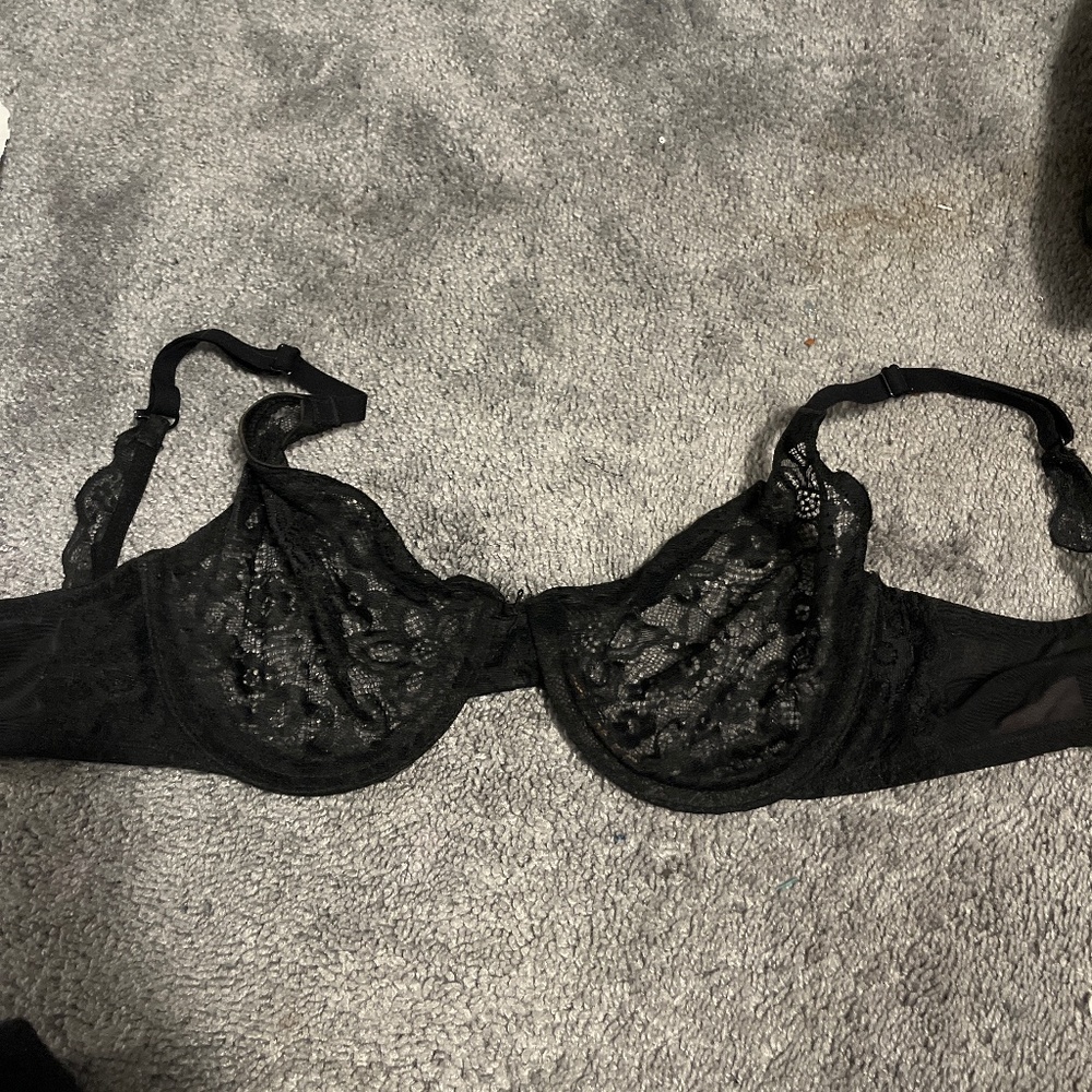 Black lace bra